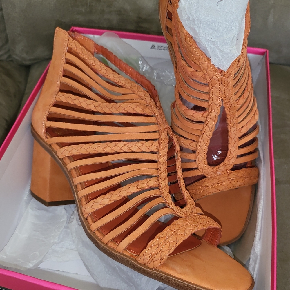 New In Box , Vince Camuto sandals